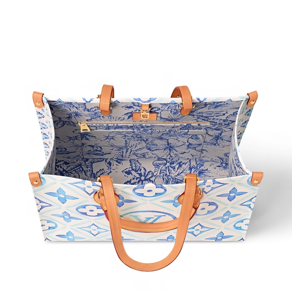 Blue and White Patterned Tote Bag - Picture 3 of 4